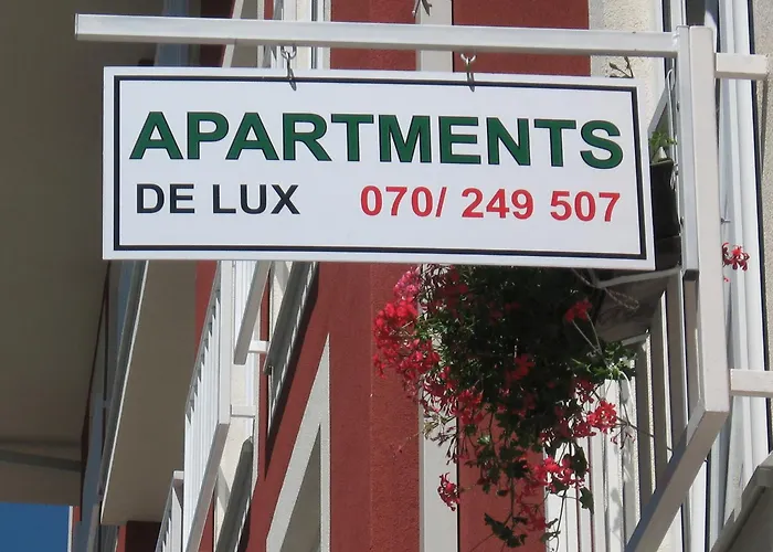 De Lux Apartments Kosta Center